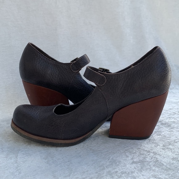 KorkEase Shoes Korks By Korkease Rafa Pebbled Brown Leather Mary